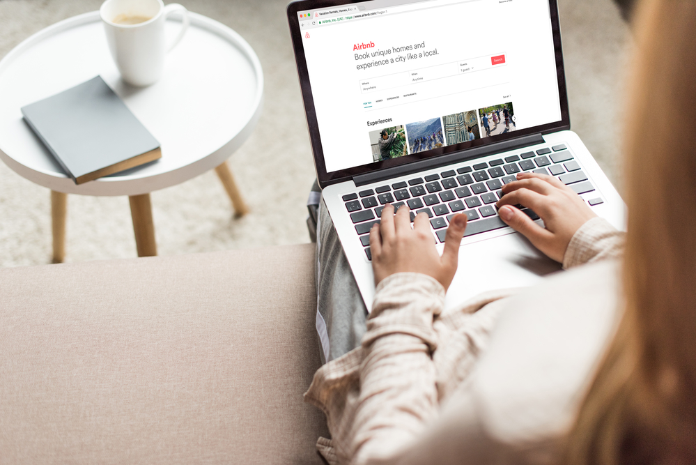 Airbnb Host for Bachelor Parties & Bachelorette Parties (2026 Guide)